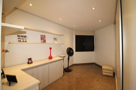 Apartamento à venda com 155m², 3 quartos e 3 vagasQuarto 2