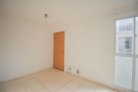 Sala de apartamento para alugar com 2 quartos, 48m² em Vila Lage, São Gonçalo