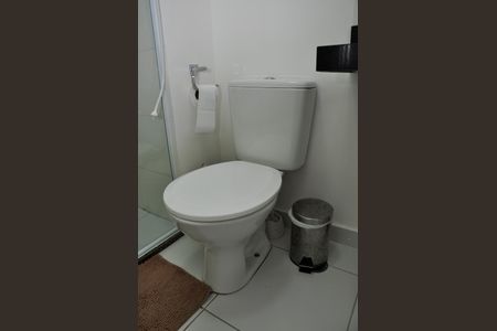 Apartamento para alugar com 32m², 2 quartos e sem vaga Apartamento para alugar com 32m², 2 quartos e sem vagaDetalhe - Banheiro Social