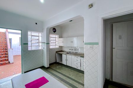 Casa para alugar com 248m², 3 quartos e 2 vagasCozinha