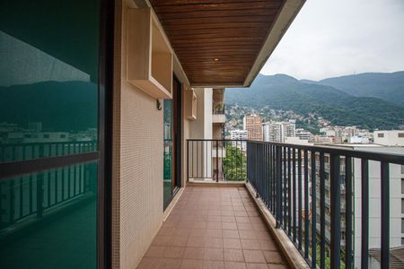 Apartamento para alugar com 90m², 4 quartos e 2 vagasVaranda