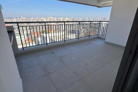 Apartamento à venda com 92m², 3 quartos e 2 vagasBalcony com vista para a cidade, com piso de cerâmica e balcão de metal, sem móveis ou decoração.