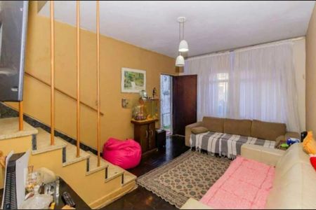 Casa à venda com 2 quartos, 140m² em Vila Nivi, São Paulo