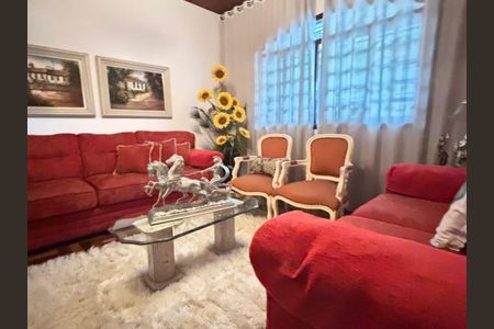 Casa à venda com 4 quartos, 170m² em Cambuci, São Paulo