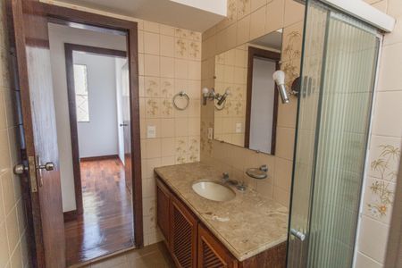 Apartamento para alugar com 220m², 4 quartos e 4 vagasBanheiro Social