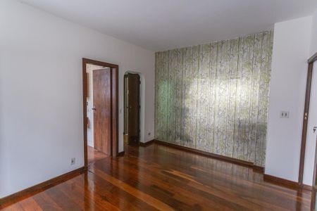 Apartamento para alugar com 220m², 4 quartos e 4 vagasCopa
