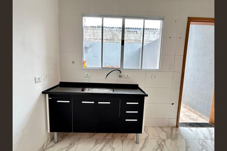 Casa à venda com 100m², 3 quartos e 2 vagas Casa à venda com 100m², 3 quartos e 2 vagasCozinha