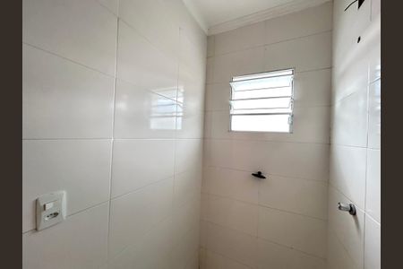 Casa à venda com 100m², 3 quartos e 2 vagas Casa à venda com 100m², 3 quartos e 2 vagasBanheiro da Suíte