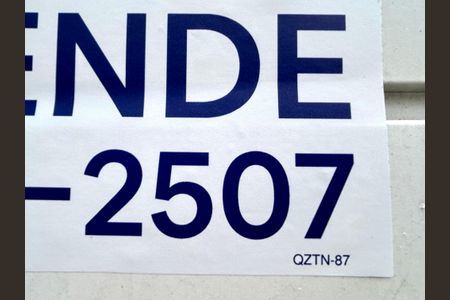 Casa à venda com 100m², 3 quartos e 2 vagas Casa à venda com 100m², 3 quartos e 2 vagasCódigo da placa QZTN-87