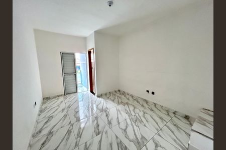 Casa à venda com 100m², 3 quartos e 2 vagas Casa à venda com 100m², 3 quartos e 2 vagasQuarto Suíte