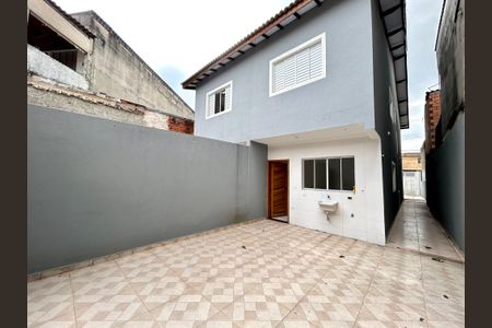 Casa à venda com 100m², 3 quartos e 2 vagas Casa à venda com 100m², 3 quartos e 2 vagasÁrea de Serviço
