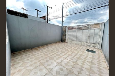 Casa à venda com 100m², 3 quartos e 2 vagas Casa à venda com 100m², 3 quartos e 2 vagasGaragem