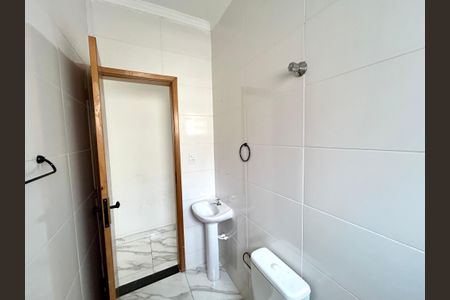 Casa à venda com 100m², 3 quartos e 2 vagas Casa à venda com 100m², 3 quartos e 2 vagasBanheiro 1