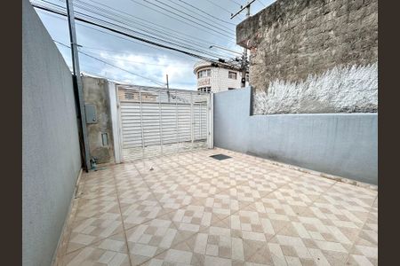 Casa à venda com 100m², 3 quartos e 2 vagas Casa à venda com 100m², 3 quartos e 2 vagasGaragem