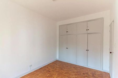 Apartamento à venda com 126m², 3 quartos e 1 vagaQuarto com móveis de armário e piso de madeira, com iluminação natural e boa qualidade de iluminação.