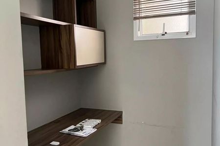 Apartamento à venda com 125m², 3 quartos e 2 vagasCÃMARA DE IMAGEM DE UM QUARTO COM MOBILIA E JANELA, SEM FOTOGRÃFIA DE FACHADA.