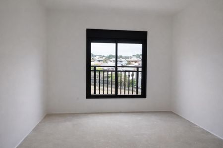 Janela com vista para a cidade, com um balcão pequeno e uma porta de vidro. de apartamento à venda com 3 quartos, 91m² em Bairro das Palmeiras, Campinas