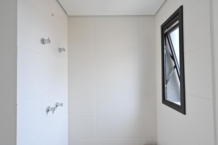 Studio à venda com 28m², 1 quarto e sem vaga Studio à venda com 28m², 1 quarto e sem vagaBanheiro Social