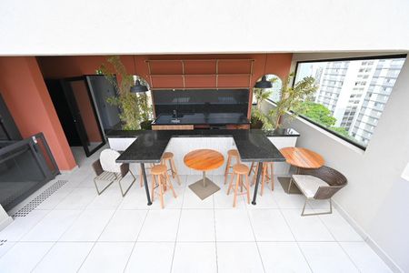 Studio à venda com 28m², 1 quarto e sem vaga Studio à venda com 28m², 1 quarto e sem vagaBar da piscina