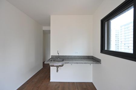 Studio à venda com 28m², 1 quarto e sem vaga Studio à venda com 28m², 1 quarto e sem vagaCozinha
