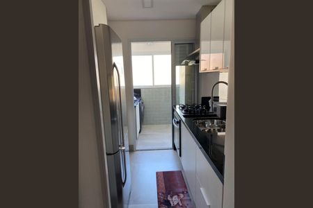 Apartamento à venda com 82m², 2 quartos e sem vagaCozinha com geladeira, fog. O e pia, com iluminação natural e boa qualidade, com acabamento em madeira e pedra.