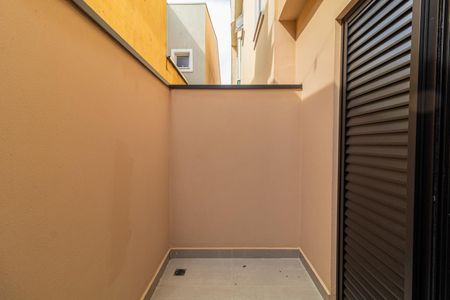 Apartamento à venda com 95m², 3 quartos e 1 vagaPátio com vista para a cidade, com churrasqueira e área de lazer.
