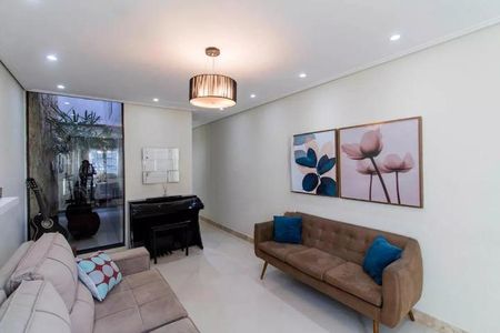 Casa à venda com 3 quartos, 156m² em Cidade Antônio Estêvão de Carvalho, São Paulo