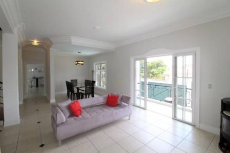 Casa à venda com 3 quartos, 400m² em Super Quadra Morumbi, São Paulo