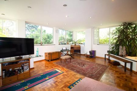 Casa à venda com 4 quartos, 400m² em Pinheiros, São Paulo