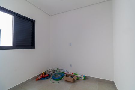 Apartamento à venda com 160m², 3 quartos e 2 vagasEspaço de trabalho com equipamentos de eletricidade e materiais de construção no chão.