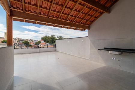 Apartamento à venda com 160m², 3 quartos e 2 vagasBalcony com vista para a cidade, com piso de cerâmica e teto de madeira, iluminado naturalmente por grandes janelas.