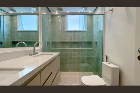 Apartamento à venda com 141m², 3 quartos e 1 vagaBanheiro da Suíte 1
