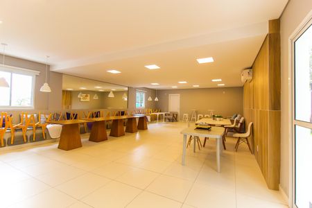 Apartamento à venda com 43m², 2 quartos e 1 vaga Apartamento à venda com 43m², 2 quartos e 1 vagaÁrea comum - Salão de festas