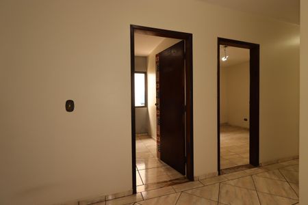 Casa à venda com 391m², 4 quartos e 3 vagasCorredor interno