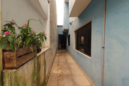 Casa à venda com 391m², 4 quartos e 3 vagasCorredor externo