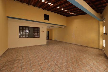 Casa à venda com 391m², 4 quartos e 3 vagasGaragem