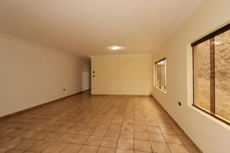Casa à venda com 391m², 4 quartos e 3 vagasSala