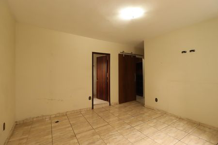 Casa à venda com 391m², 4 quartos e 3 vagasSuíte