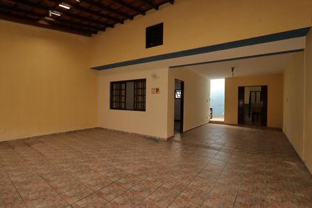 Garagem de casa à venda com 4 quartos, 391m² em Parque Oratório, Santo André