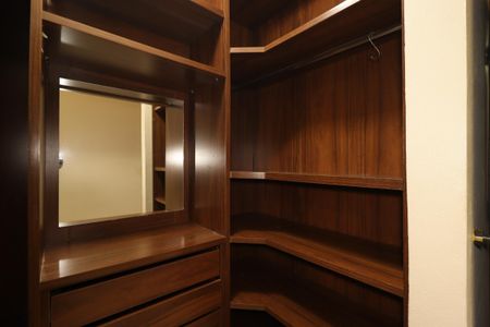Casa à venda com 391m², 4 quartos e 3 vagasSuíte - Closet