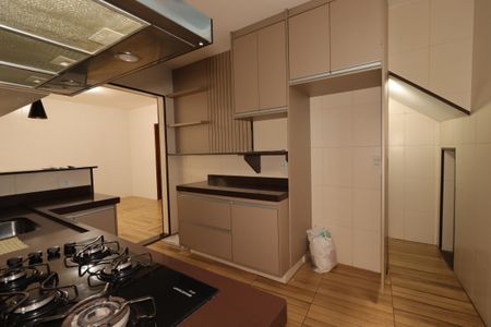 Casa à venda com 391m², 4 quartos e 3 vagasCozinha