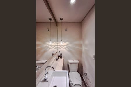 Apartamento à venda com 237m², 4 quartos e 5 vagas Apartamento à venda com 237m², 4 quartos e 5 vagasLavabo