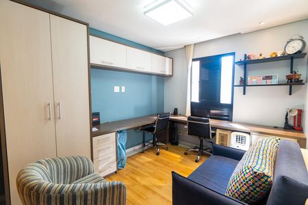 Apartamento à venda com 148m², 2 quartos e 2 vagas Apartamento à venda com 148m², 2 quartos e 2 vagasEscritório