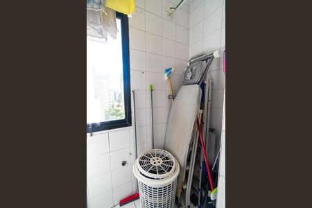 Apartamento à venda com 148m², 2 quartos e 2 vagas Apartamento à venda com 148m², 2 quartos e 2 vagasBanheiro de serviço