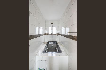 Casa à venda com 195m², 3 quartos e 5 vagasBanheiro da Suíte