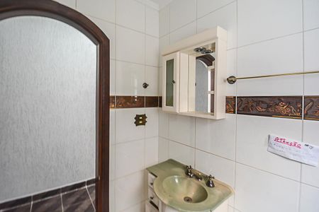 Casa à venda com 195m², 3 quartos e 5 vagasBanheiro 2