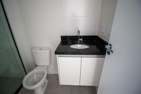 Apartamento para alugar com 61m², 2 quartos e 2 vagas Apartamento para alugar com 61m², 2 quartos e 2 vagasBanheiro