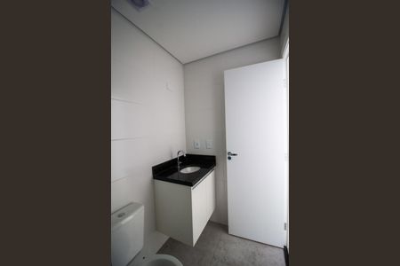 Apartamento para alugar com 61m², 2 quartos e 2 vagas Apartamento para alugar com 61m², 2 quartos e 2 vagasBanheiro