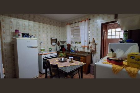 Casa à venda com 269m², 4 quartos e 2 vagasCozinha 