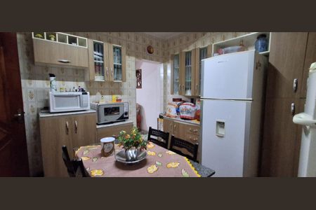 Casa à venda com 269m², 4 quartos e 2 vagasCozinha 